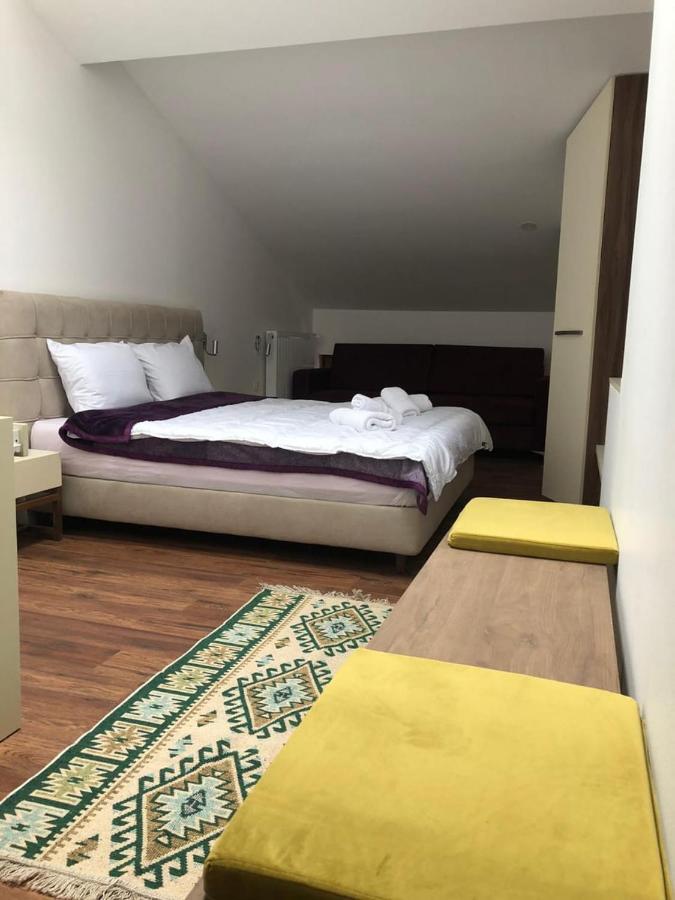 Meshtekna Villa Brezovice Bagian luar foto