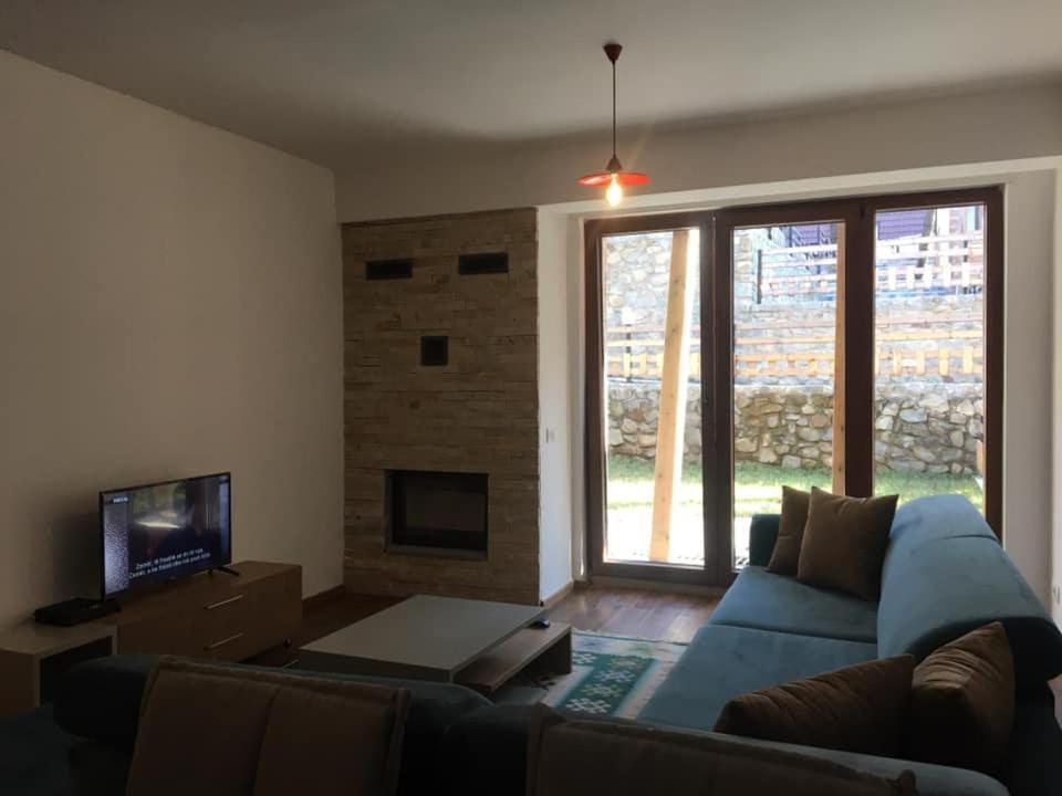 Meshtekna Villa Brezovice Bagian luar foto